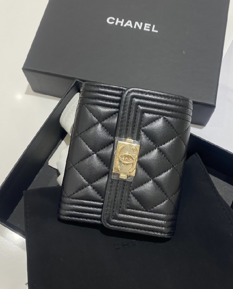 Chanel Trifold Wallet, Women's Fashion, Bags & Wallets, Purses ...