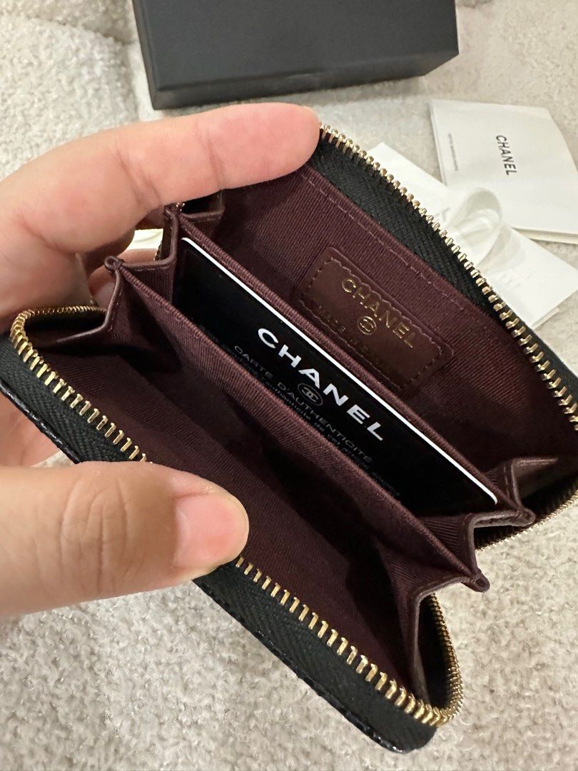Chanel Zippy Wallet (Category: Luxury Bags & Wallets) located in Zamboanga. Submitted by joysl_ph (Listing ID 1215009566, Image 3). Description: Chanel wallet in Caviar, kept unused.