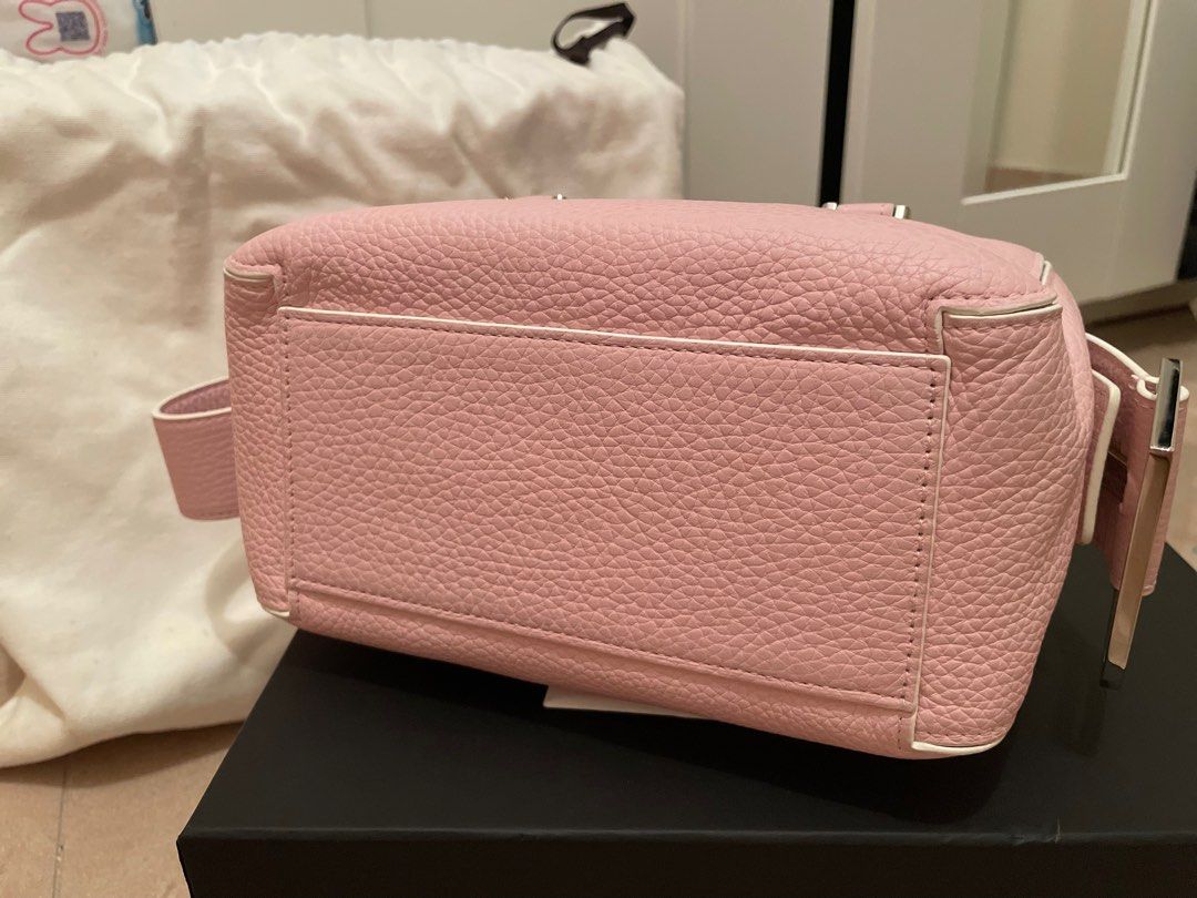 Delvaux cool box mini pink, 名牌, 手袋及銀包 Carousell