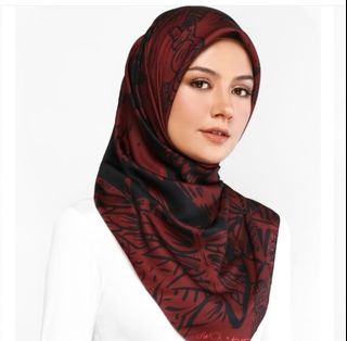 (Category: ) located in . Submitted by rh.wardrobe (Listing ID 1215040291, Image 1). Description: .
