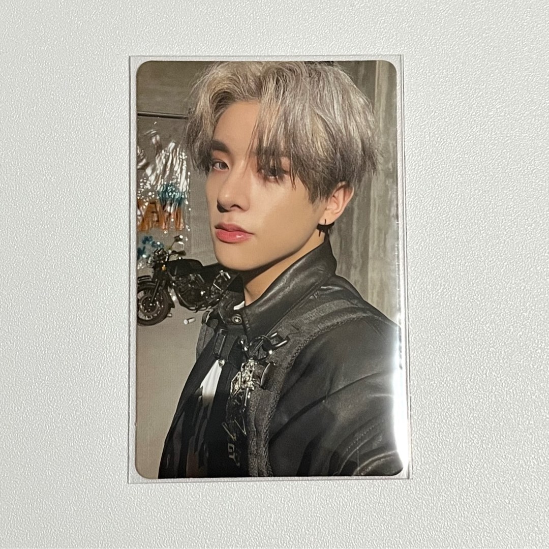 Enhypen Jake Manifesto : Day 1 Album Photocard PC Poca, Hobbies & Toys