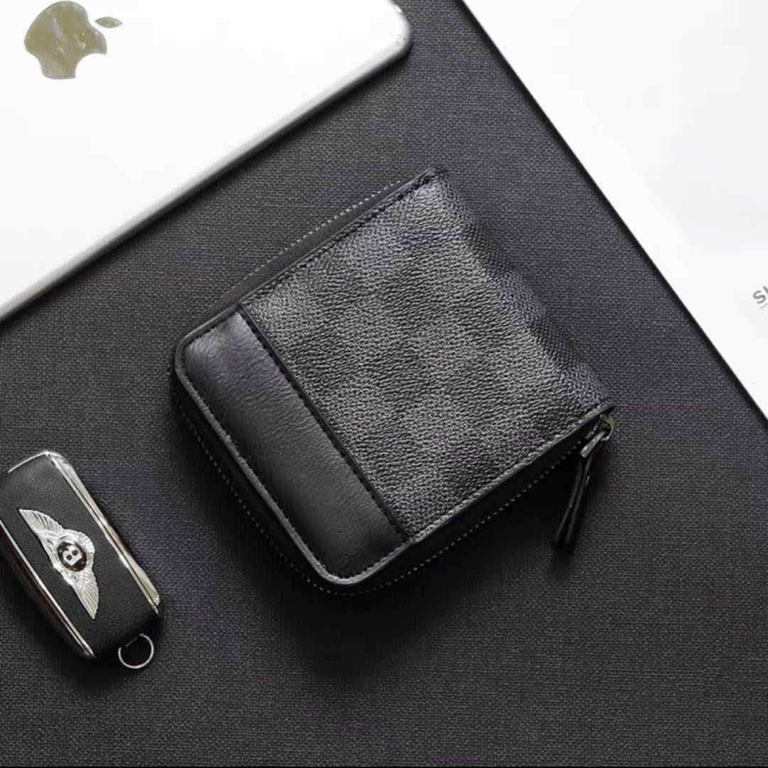 Louis Vuitton Money Clip Wallet, Men's Fashion, Watches & Accessories,  Wallets & Card Holders on Carousell