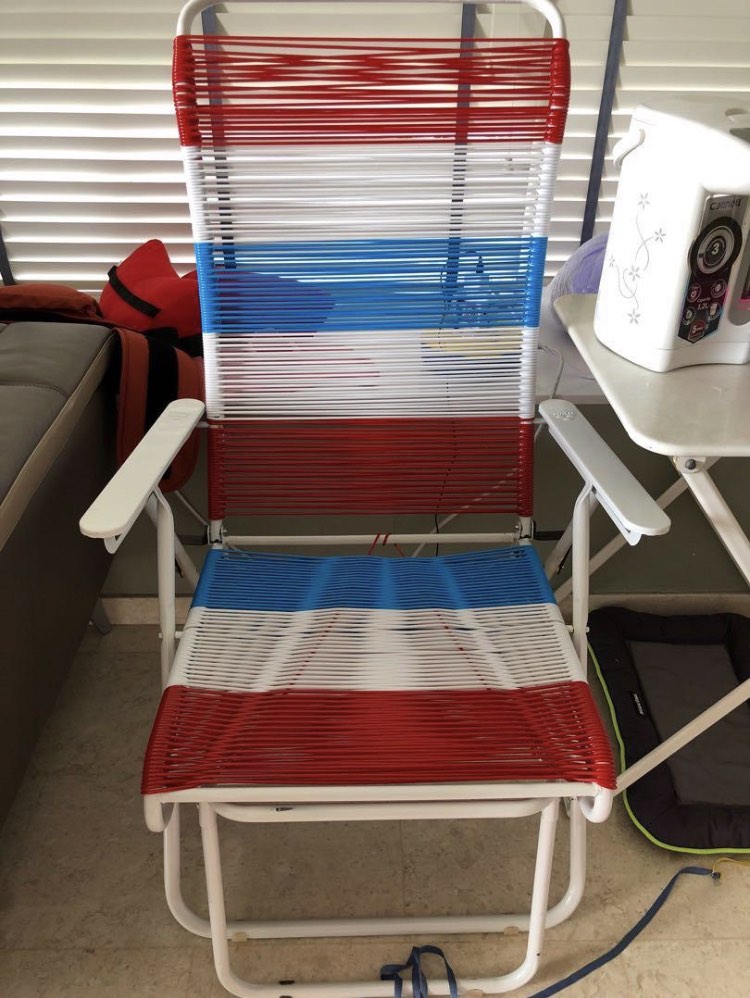 Foldable lounge chair, Furniture & Home Living, Furniture, Chairs on