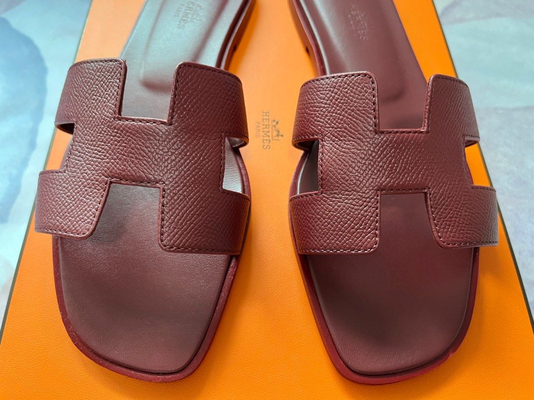 Hermes Jasper Rouge Ostrich Oran Flat Sandals Size 8.5/39