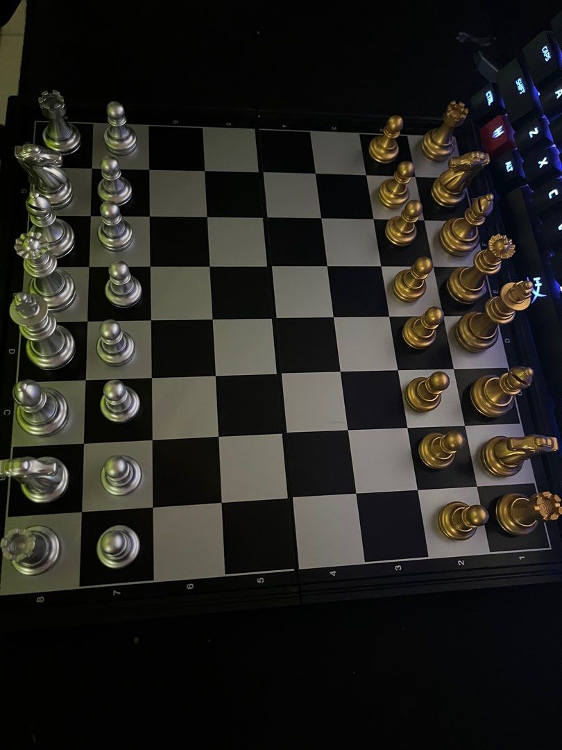 High quality chess board, Hobbies & Toys, Toys & Games on Carousell