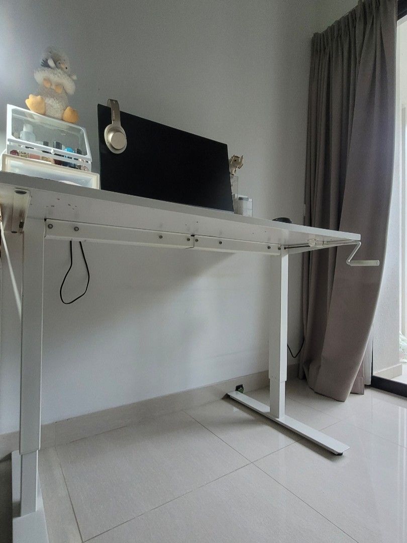 IKEA SKARSTA adjustable desk sit/stand 70x120 cm white, Furniture