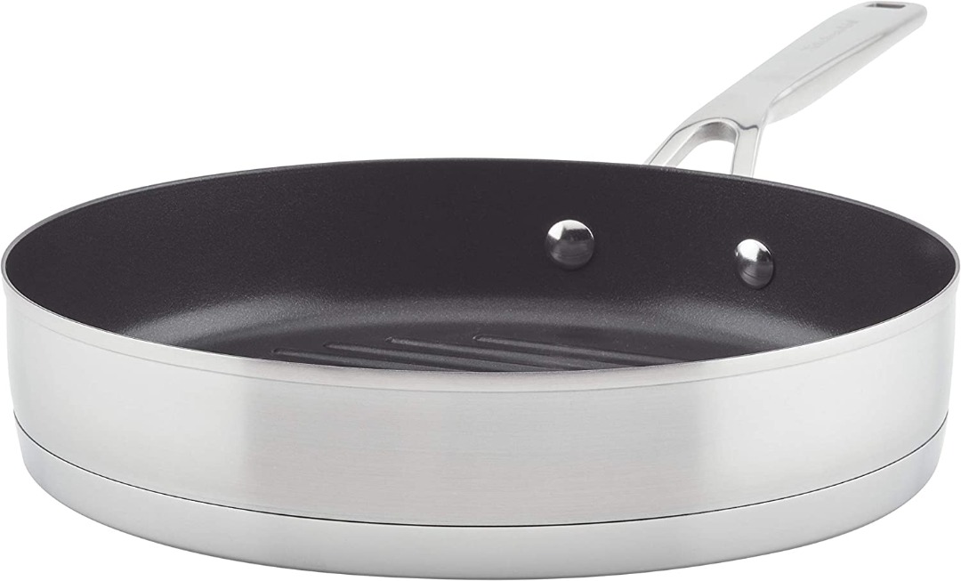 NEW Jim Beam Cast Iron 3 Compartment Round Skillet Pan with Ridges