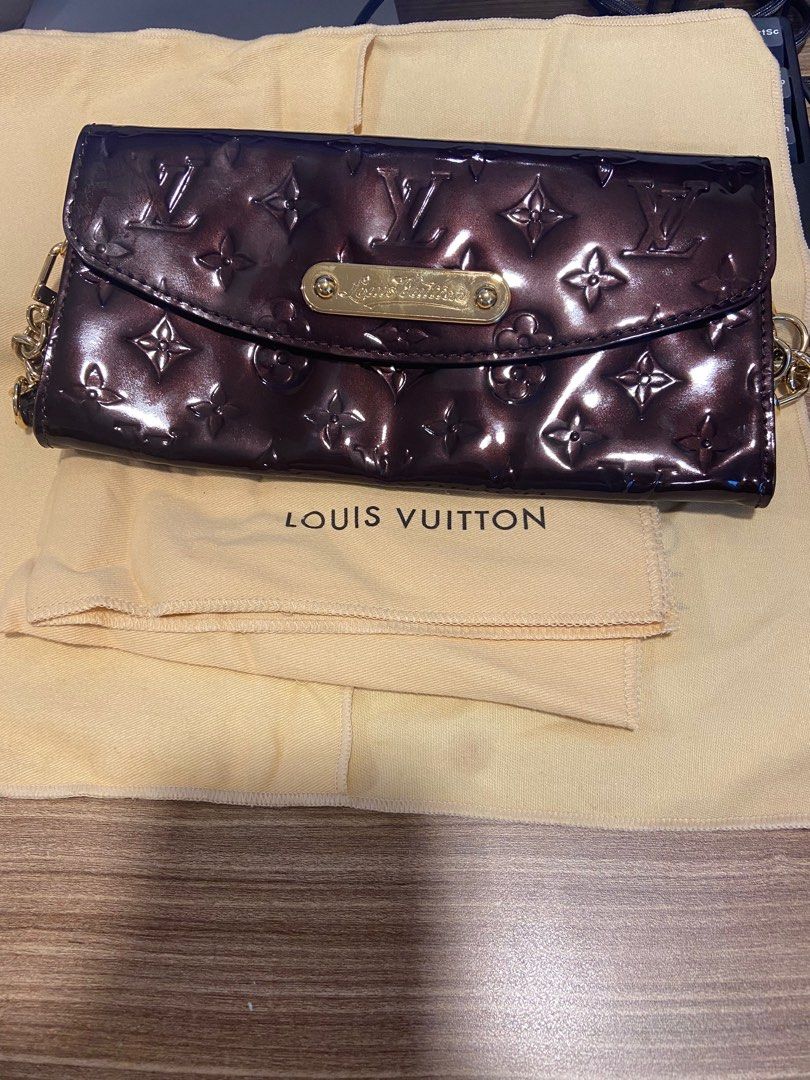Authentic Louis Vuitton purple Vernis Sarah Chain wallet, Luxury, Bags &  Wallets on Carousell