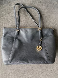 ✨ ORIGINAL Michael Kors Tote Bag - 2020, Women's Fashion, Bags & Wallets,  Purses & Pouches on Carousell