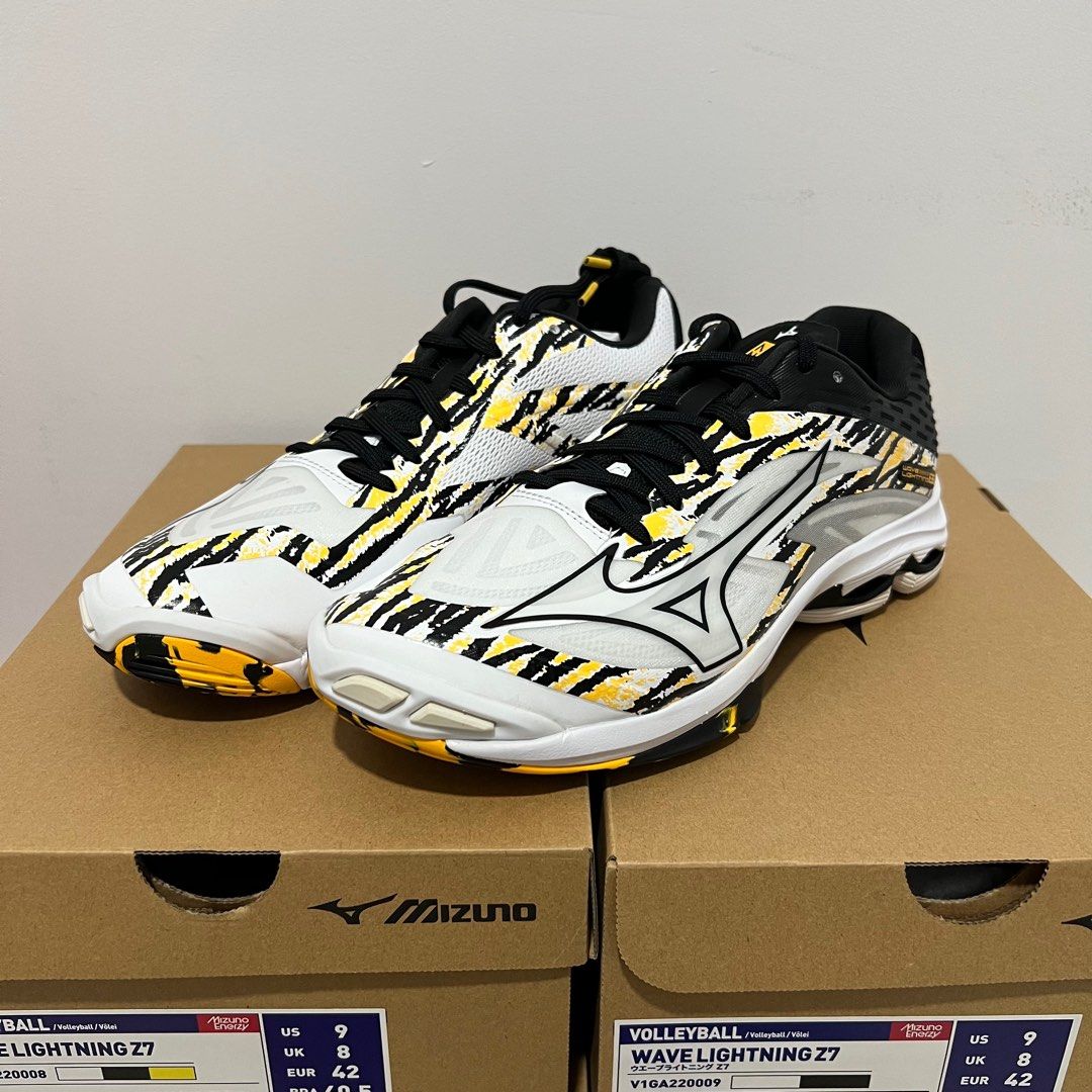 Mizuno Wave Lightning Z7 Volleyball Shoes