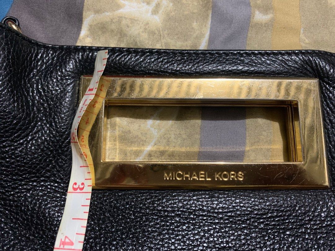 Mkk sling bag (Category: Luxury Bags & Wallets) located in San Juan City. Submitted by rvsouk (Listing ID 1215093293, Image 2). Description: .
