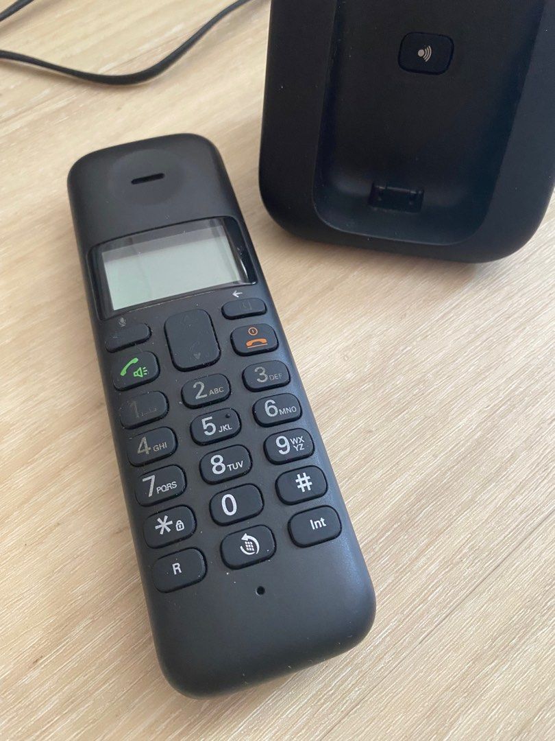 Motorola Cordless Phone (T301) for only 8!, Mobile Phones & Gadgets