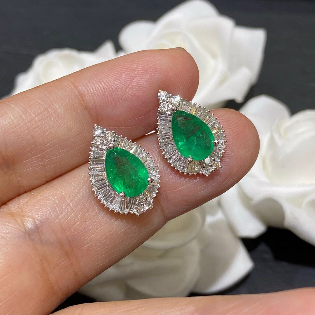 Real emerald deals earrings studs