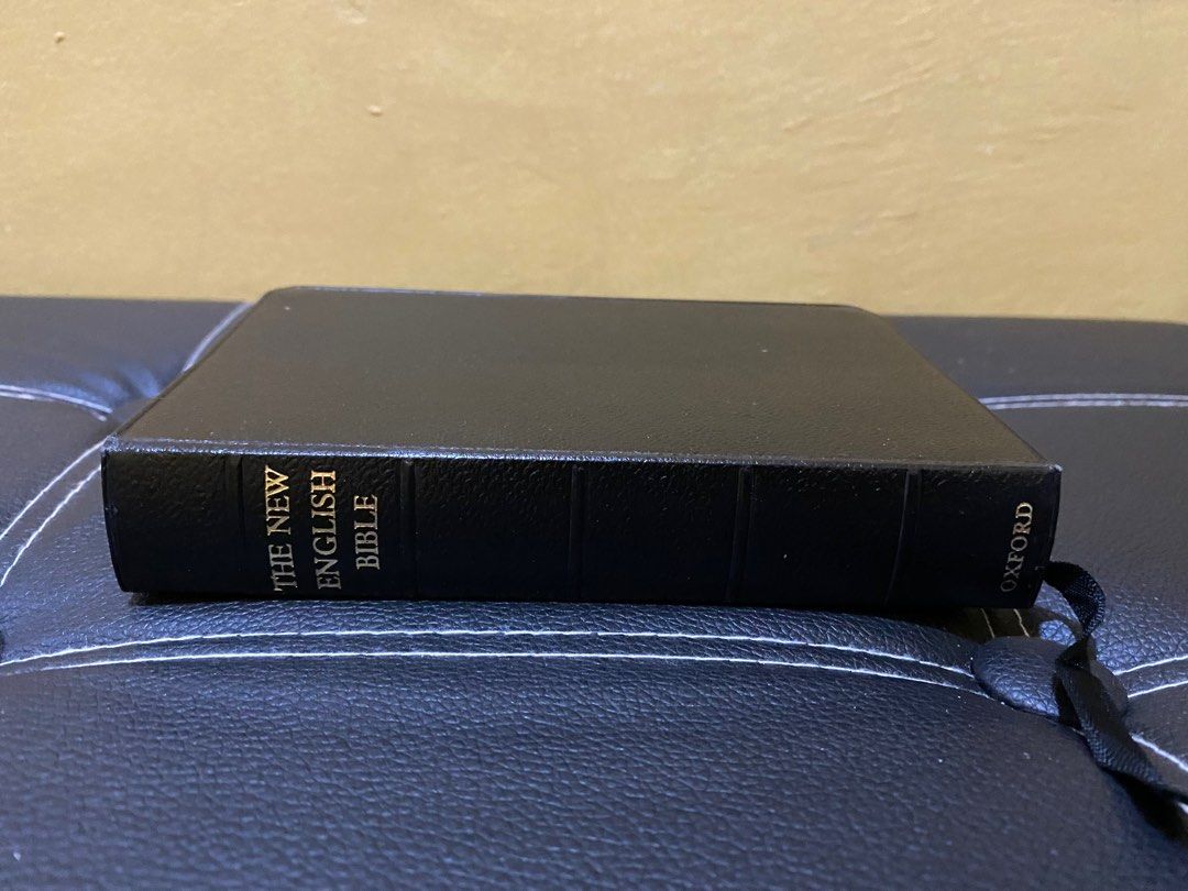 New english Bible old and new pocket edition, Hobbies &amp; Toys, Books ...