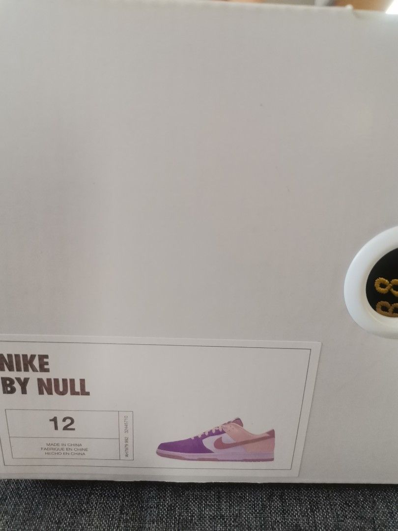 Nike dunk low (Category: Sneakers) located in San Pedro. Submitted by btger (Listing ID 1214971335, Image 3). Description: Nike Dunk low by you, kobe inspired. size 12.