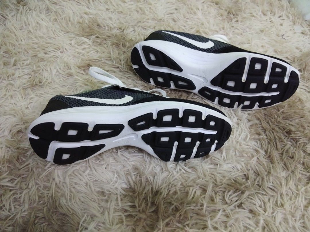 harga nike revolution 3 original