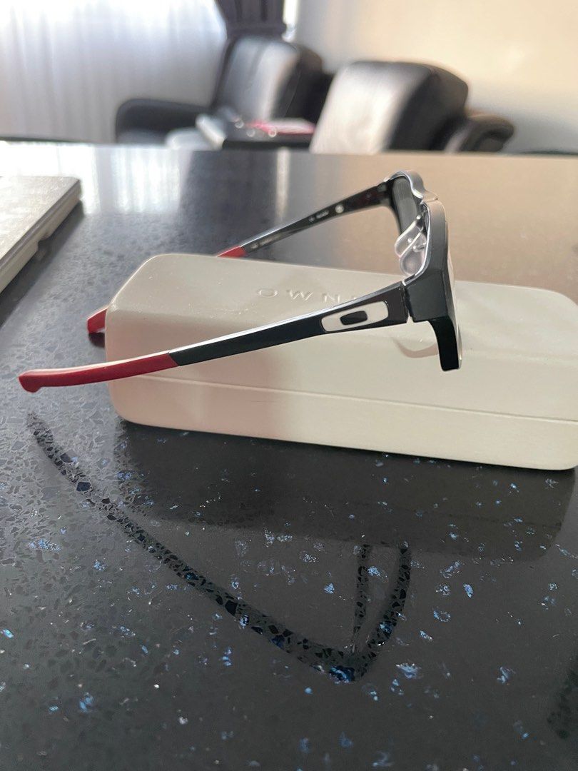 oakley-specs-men-s-fashion-watches-accessories-sunglasses