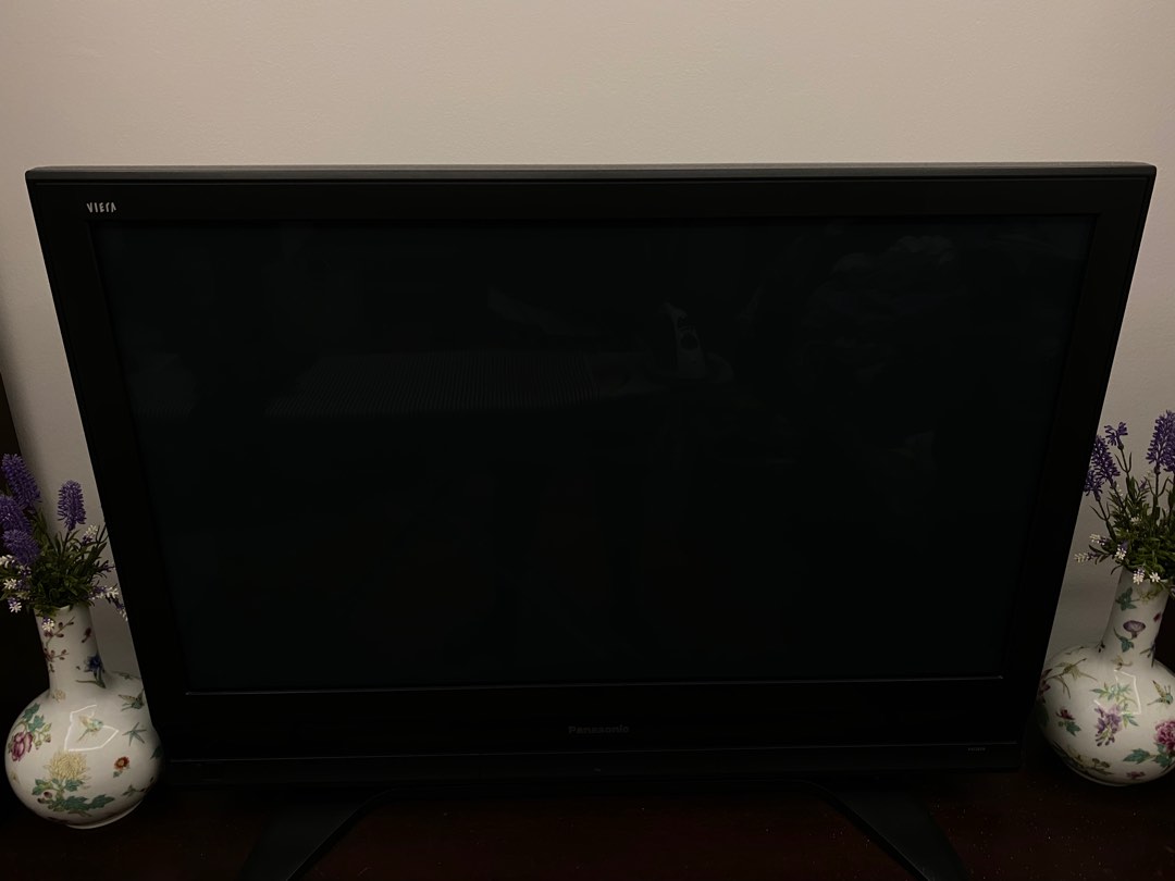 Old Plasma TV, TV & Home Appliances, TV & Entertainment, TV on Carousell