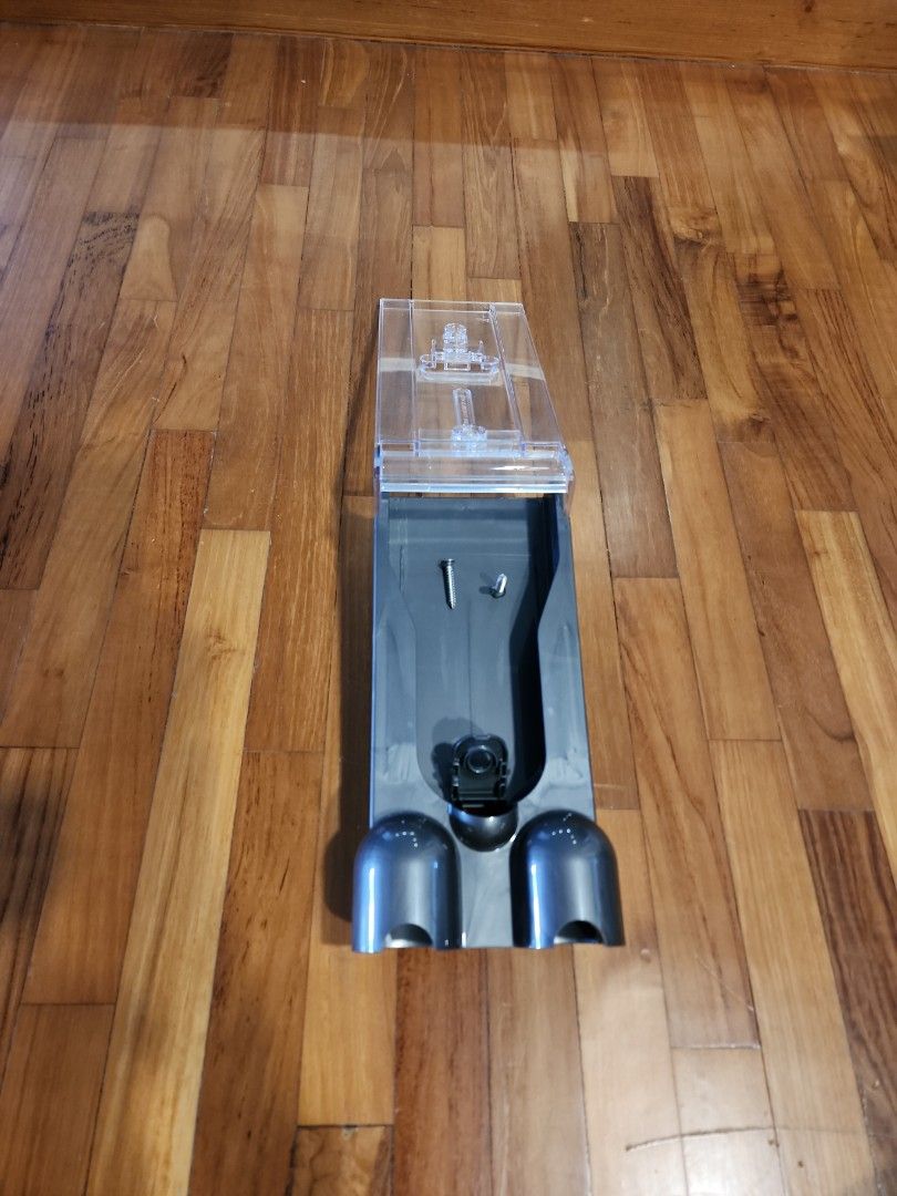 Original Dyson wall mount bracket, TV & Home Appliances, Vacuum Cleaner