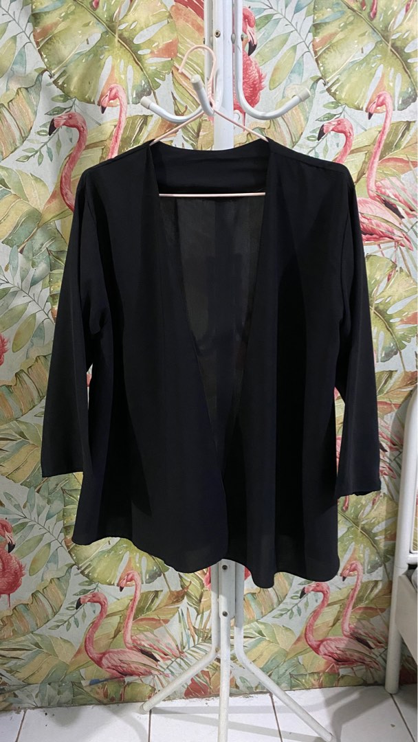 [SALE] Outer Hitam on Carousell