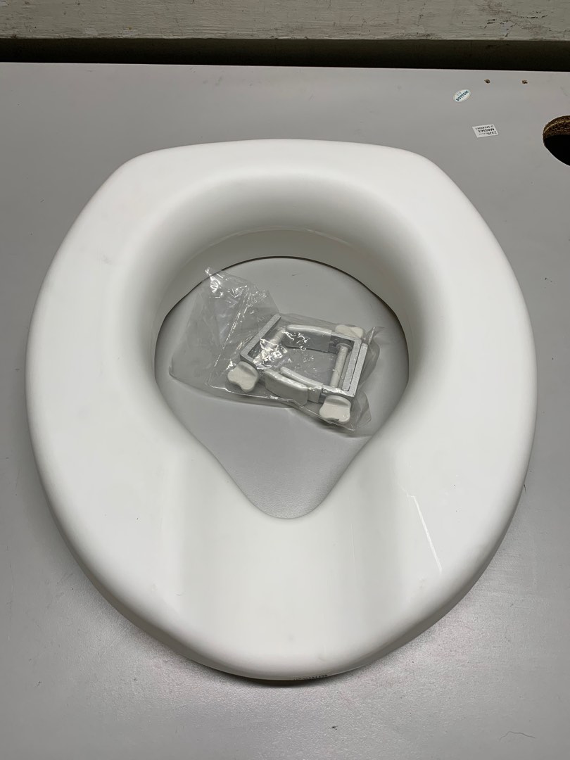 PCP 3" Locking Raised Toilet Seat w Low Profile on Carousell