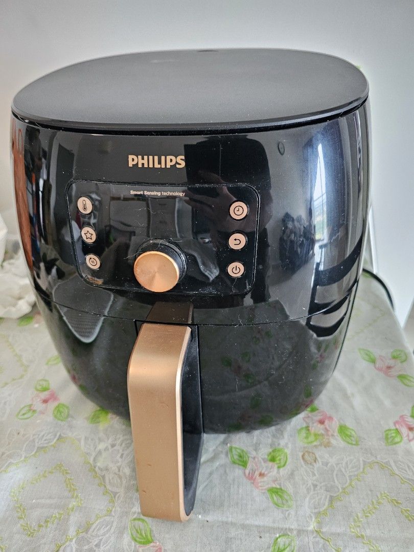 Philips XXL air fryer 6months old current model, TV & Home Appliances