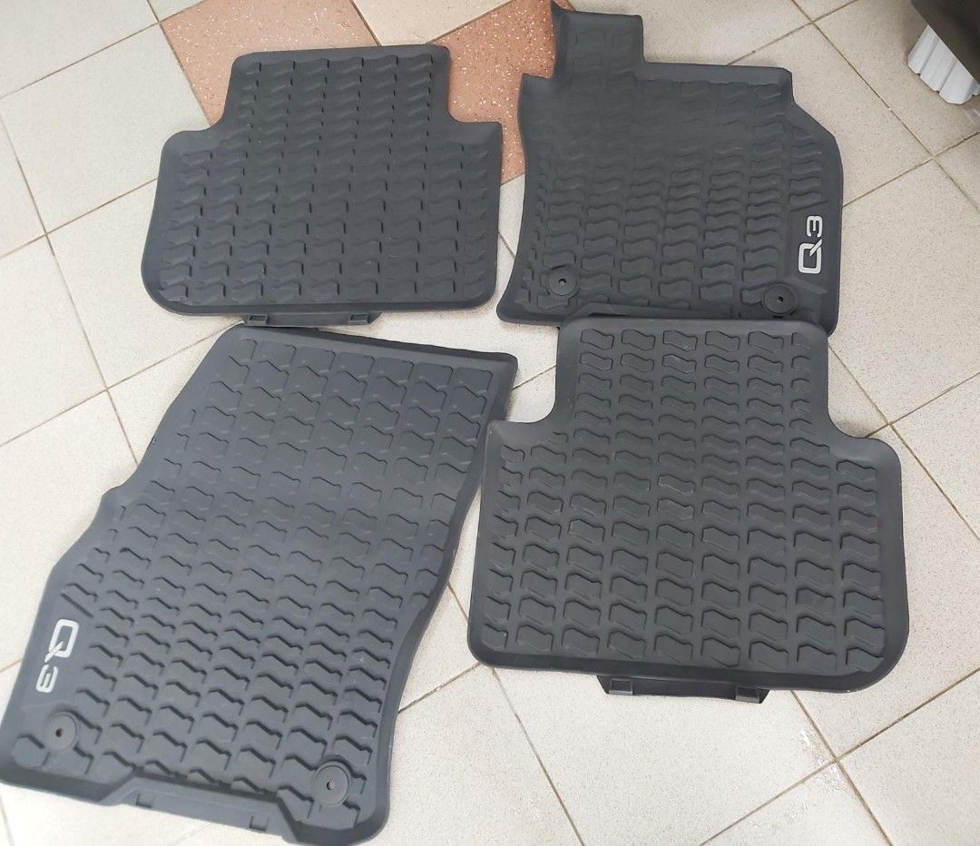 Q3 / Q3 sportback floor mats, Car Accessories, Accessories on Carousell