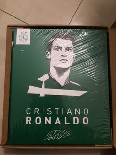 Collection CR7 Cristiano Ronaldo Sporting Lisbon Jersey Box Set SEALED (L SIZE) 