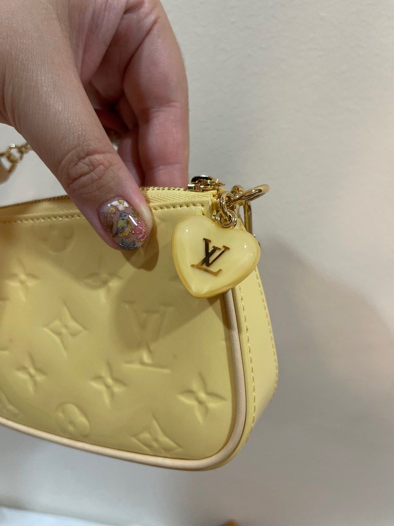 *Ready Stock* Louis Vuitton LV Valentine’s Day 2023 Mini Pochette (Banana  Fizz)