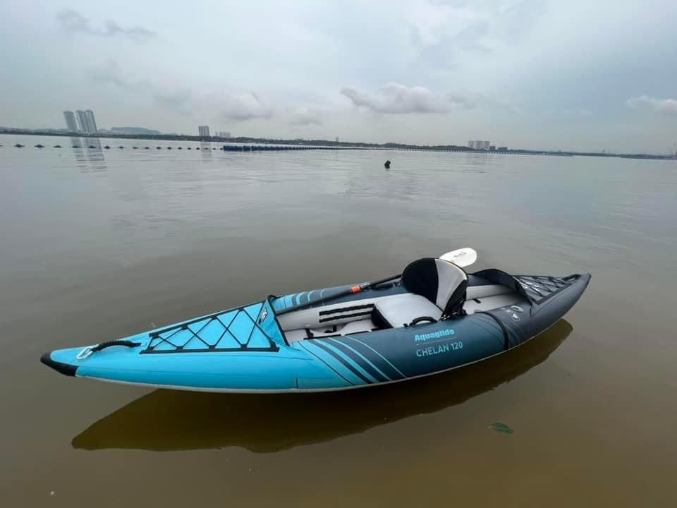 Rental Aquaglide Chelan 120 Kayak, Sports Equipment, Sports & Games, Water Sports on Carousell