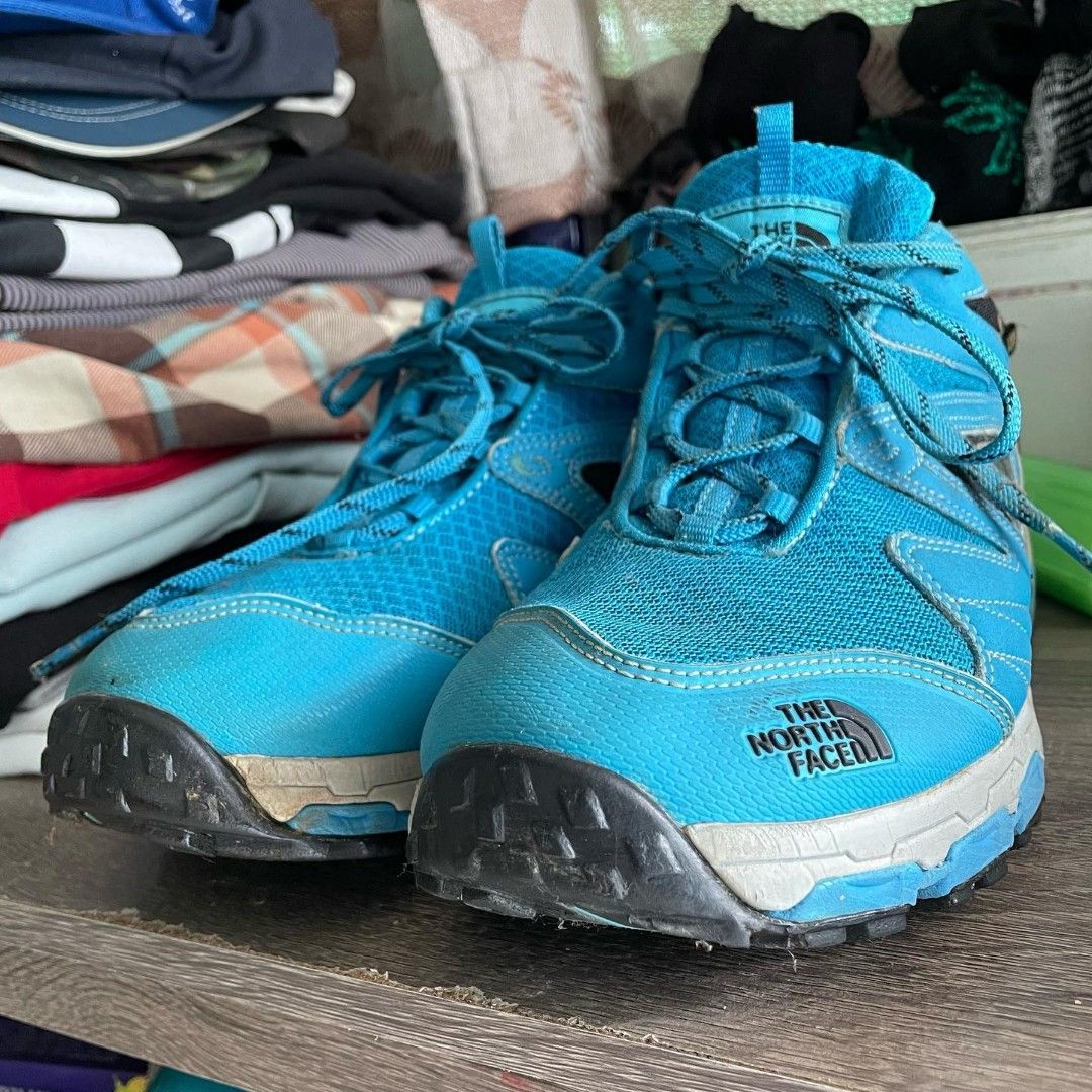 Sepatu running the north face online