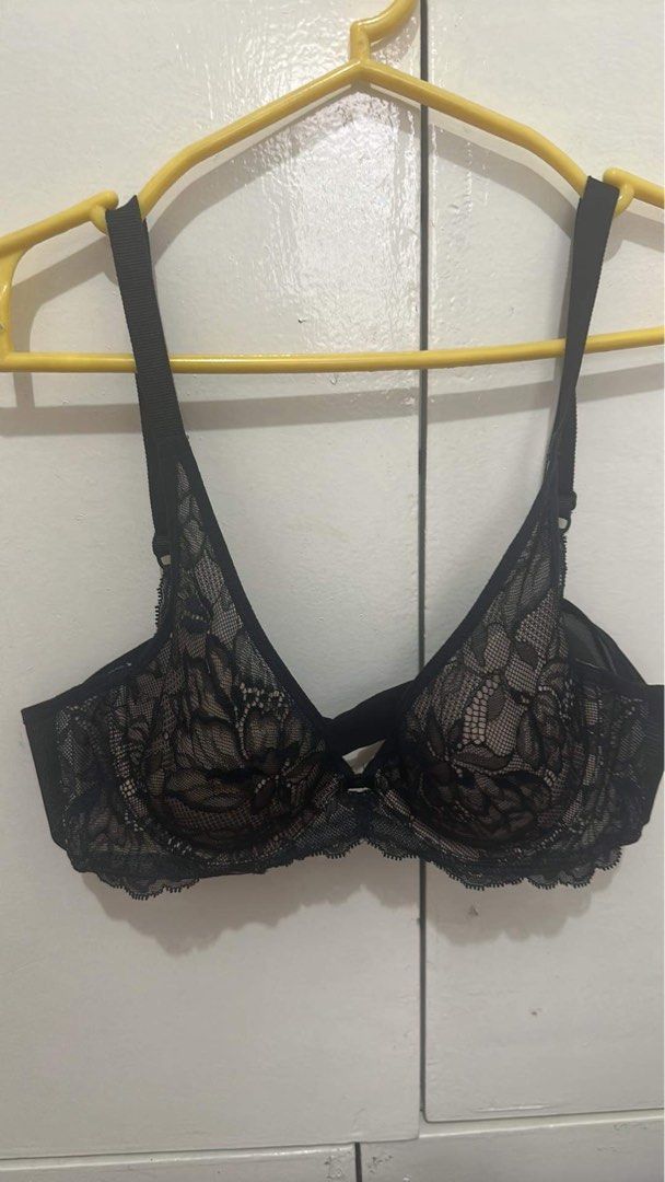 Bra size 75B, Women's Fashion, New Undergarments & Loungewear on Carousell