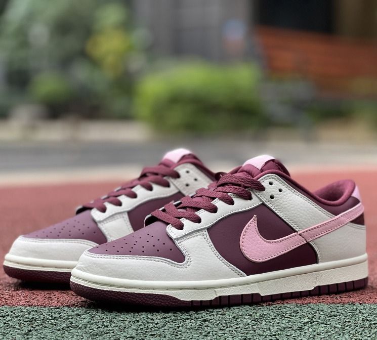 UK6.5~12 Nike Dunk Low Valentine's Day (2023) -- Ready Stock, Men's  Fashion, Footwear, Sneakers on Carousell