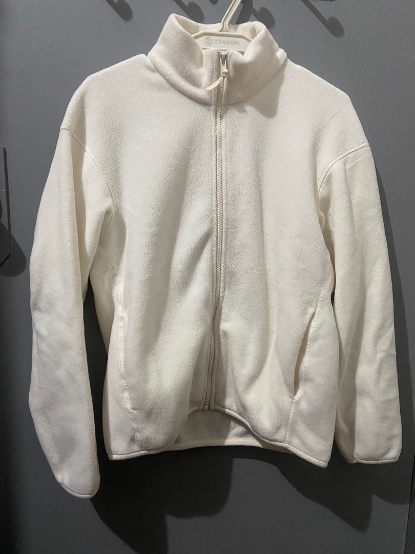 Uniqlo white turtleneck sales
