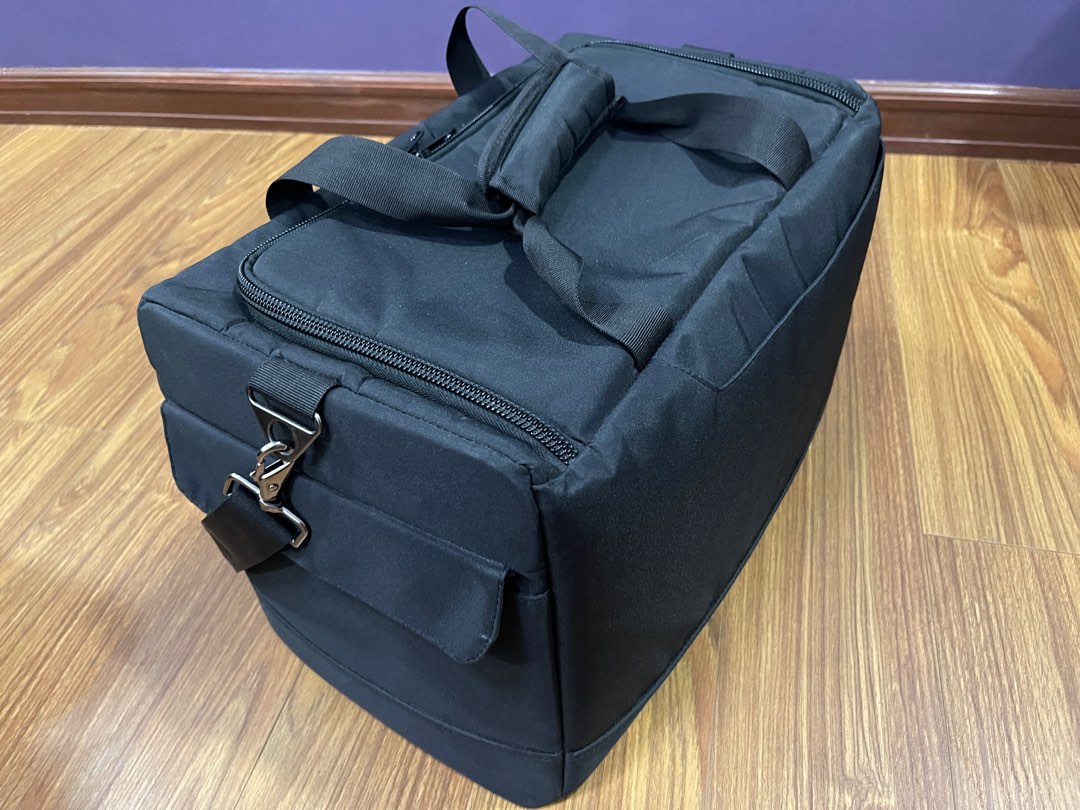 Vaulv Shoe Duffle Bag on Carousell