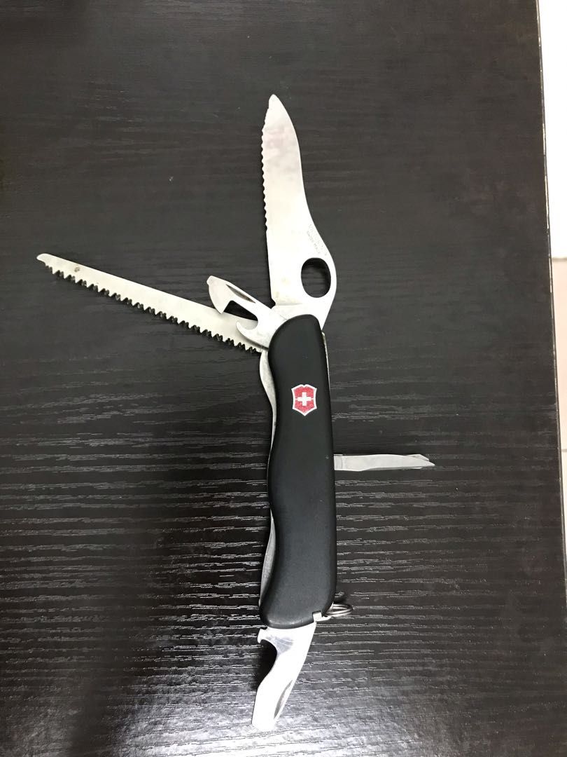 VICTORINOX TRAILMASTER, Sports Equipment, Hiking & Camping on Carousell