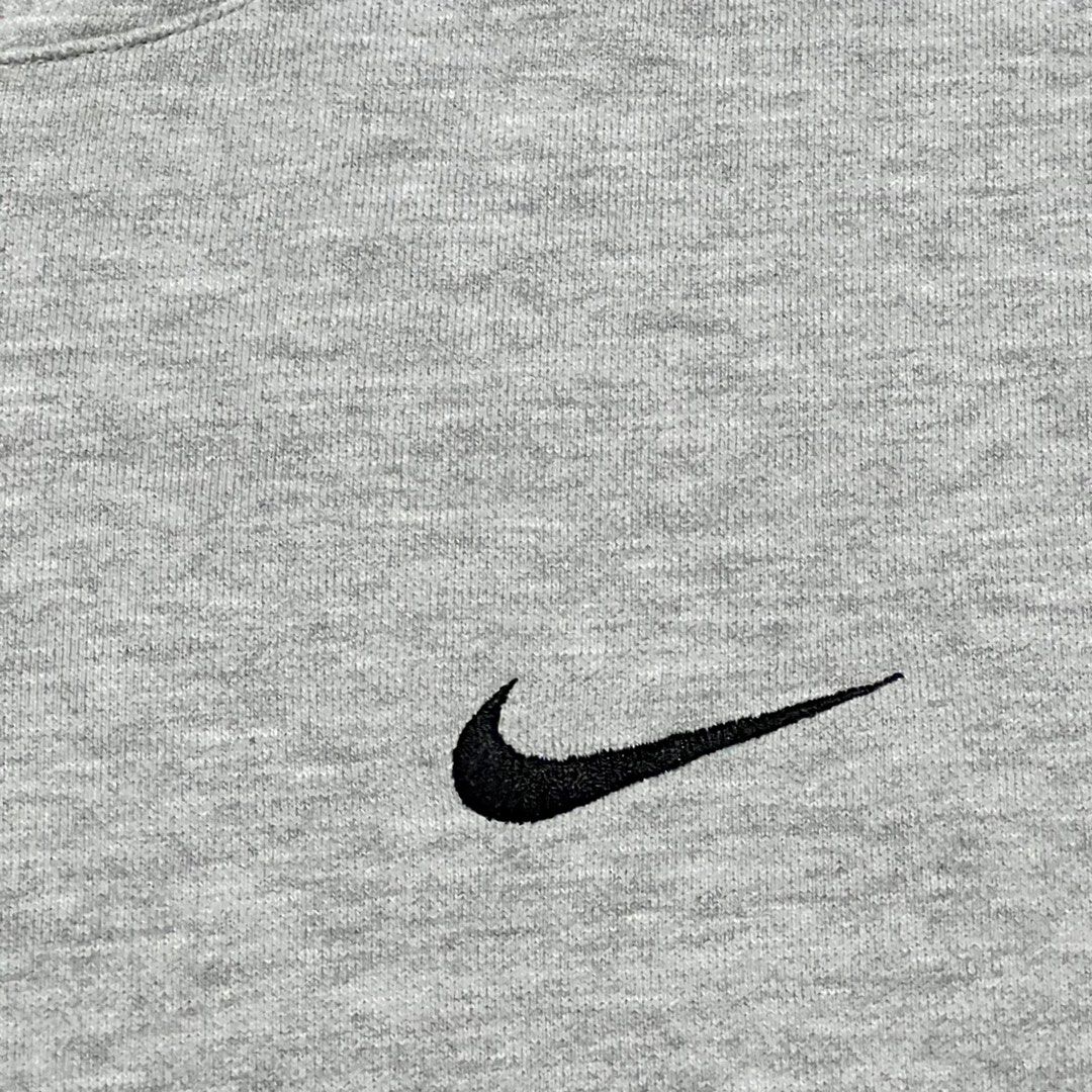 Nike small deals logo