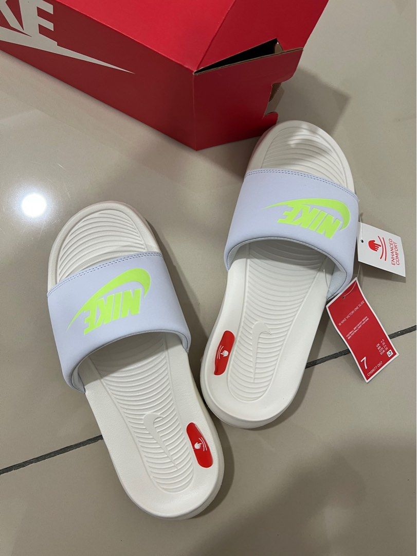Women Nike Victori One Slide Football Grey