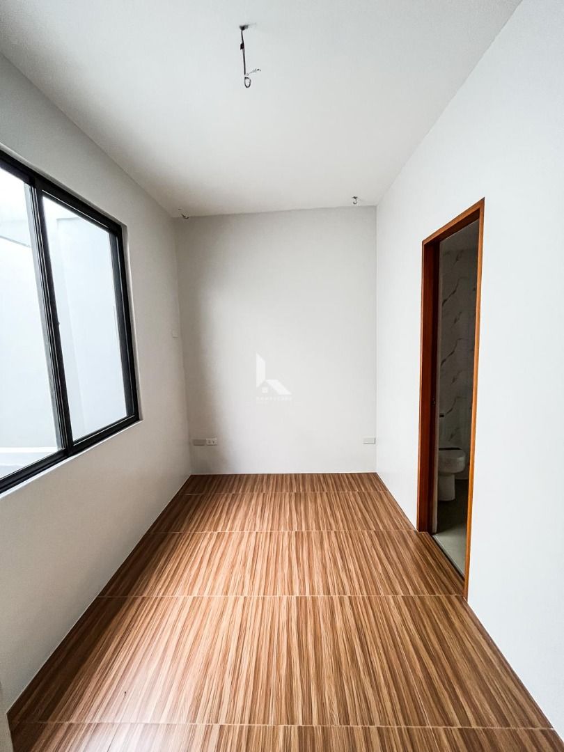 YS Townhouse for sale in Don Antonio Hts, Quezon City nr Commonwealth