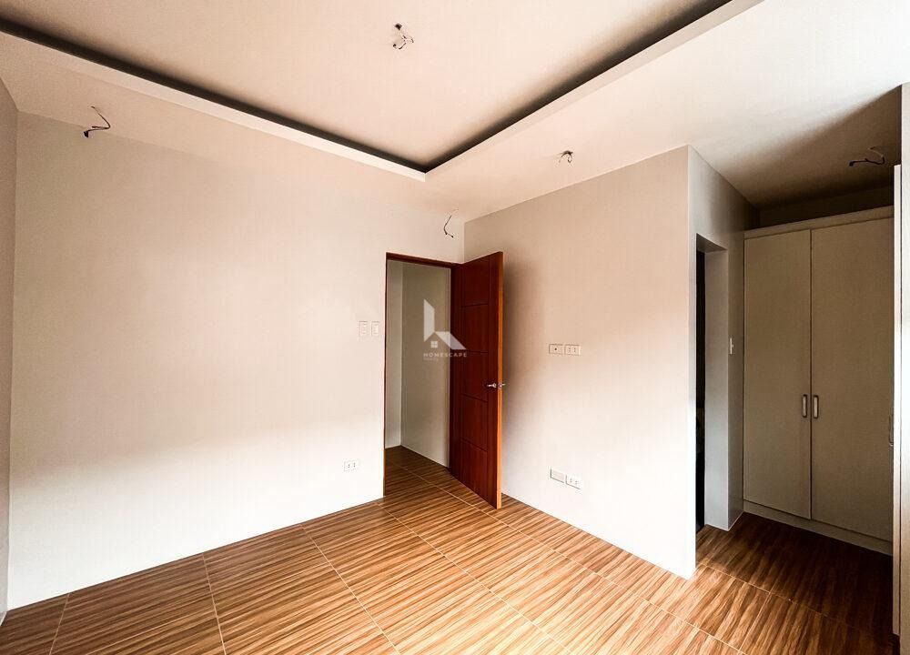 YS Townhouse for sale in Don Antonio Hts, Quezon City nr Commonwealth