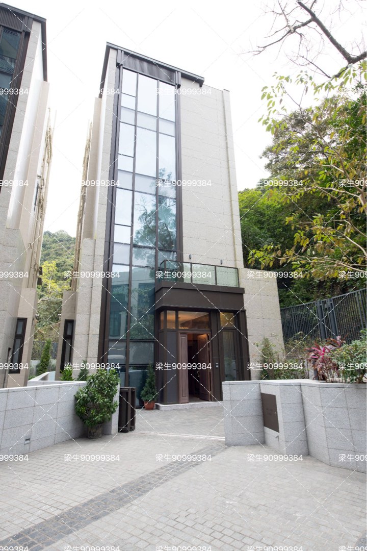 A tunnel leads directly to Kowloon Tong ✅ Brand new detached house with private pool in Shatin mid-levels ❤️ Viewing by appointment now 9️⃣0️⃣9️⃣9️⃣9️⃣3️⃣8️⃣4️⃣63439047061378111