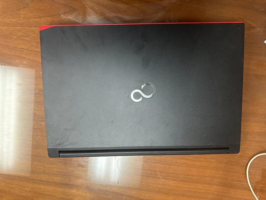 日本製] Fujitsu LIFEBOOK A574/H (Core i5 / 15.6