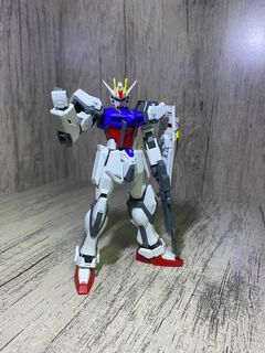 萬代 GUNPLA 攻擊鋼彈