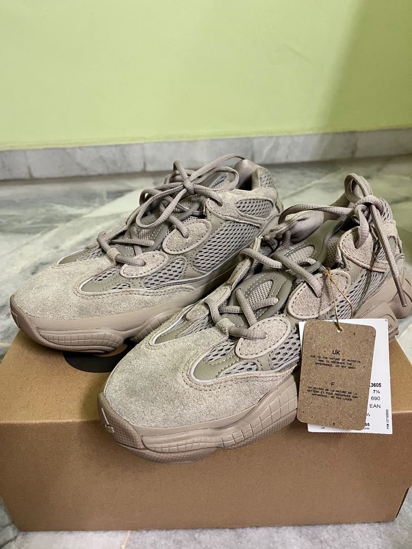 La yeezy deals 500