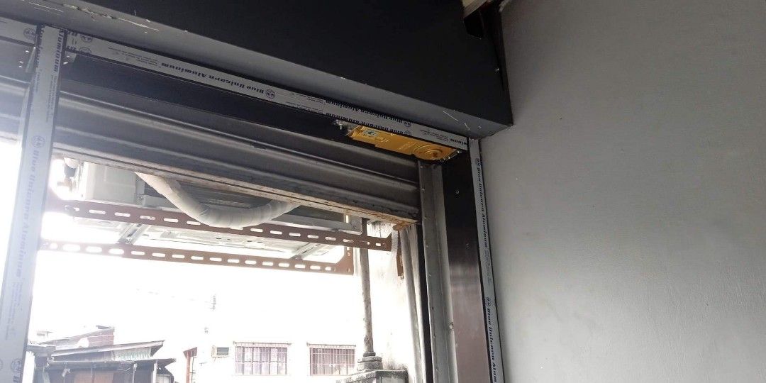 Analok Door and Fix Glass Frame, Commercial & Industrial, Construction