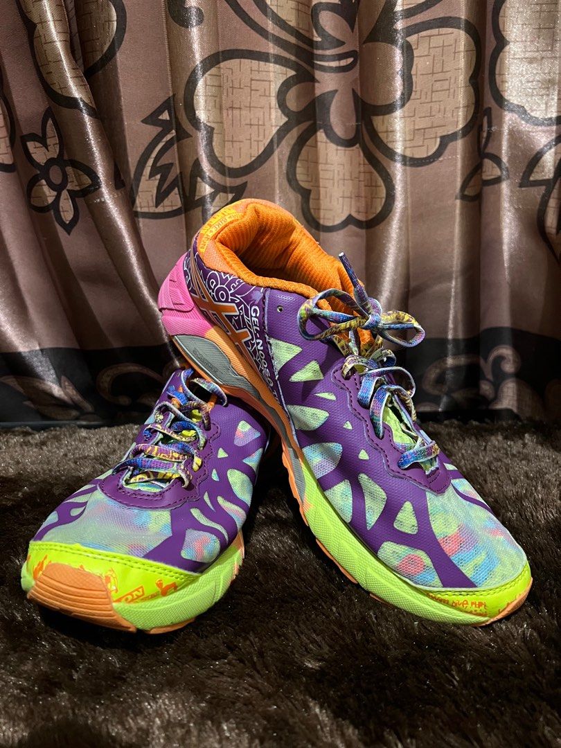 Asics size 40 harga nett Fesyen Pria Sepatu Lainnya di Carousell
