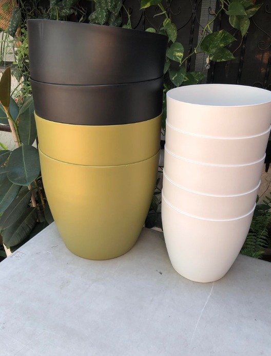 ASSORTED ELEGANTLY PLAIN POTS To Paranaque Manila on Carousell