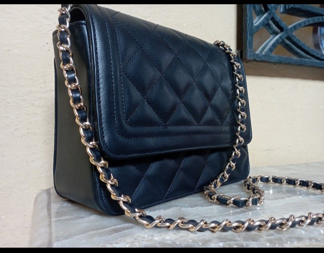 Berrybenka on sale sling bag