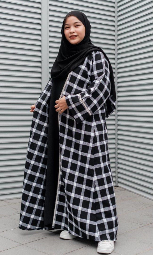 Checkered abaya discount