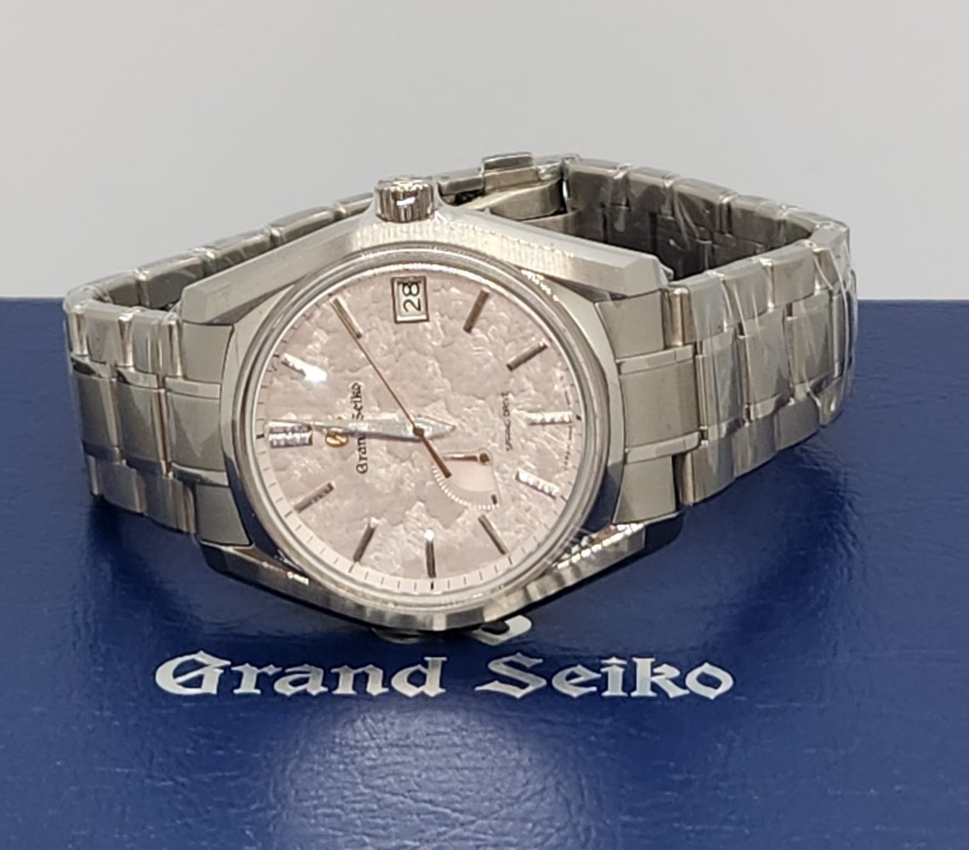 Brand New Grand Seiko Shunbun The Vernal Equinox SBGA413 (Pink Dial),  Luxury, Watches on Carousell